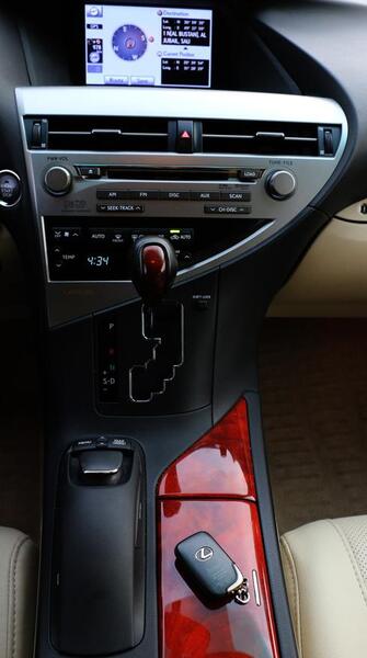 عکس داخل لکسوس rx350