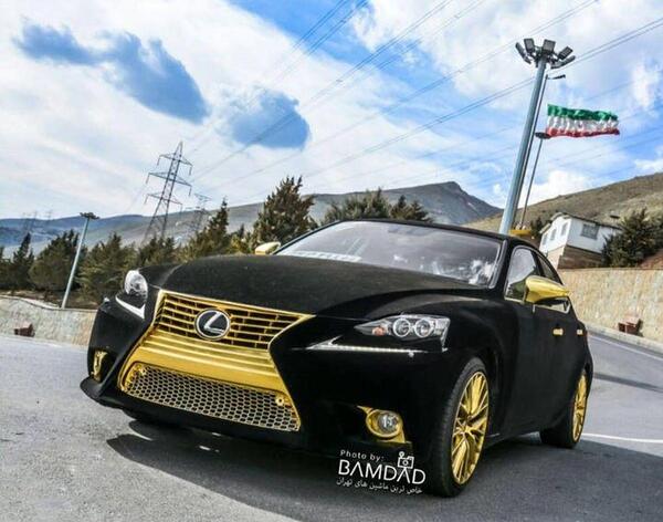عکس ماشین لکسوس طلایی