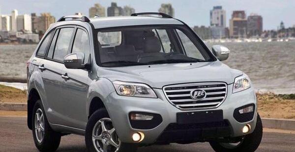 عکس داخل لیفان x60