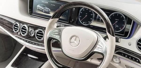 عکس داخل مرسدس بنز s500