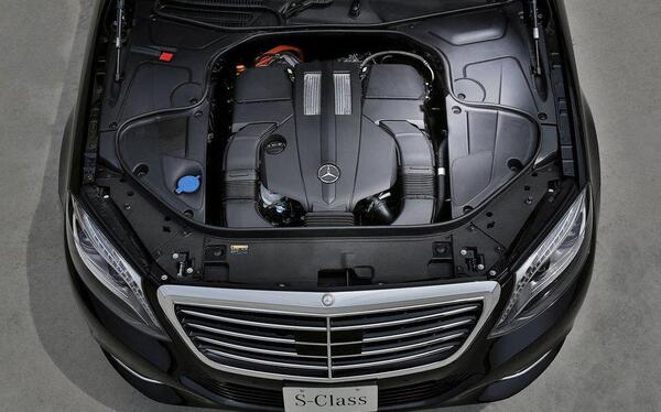 عکس داخل ماشین مرسدس بنز s500