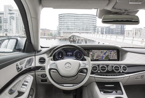 عکس داخل ماشین مرسدس بنز s500