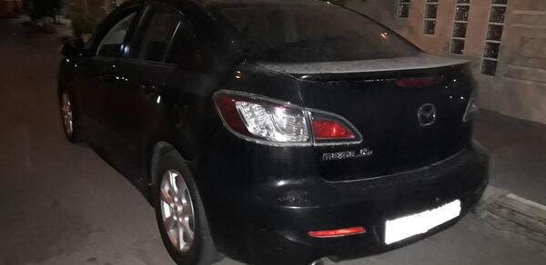 عکس مزدا تری مشکی