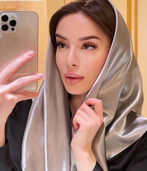 عکس روسری ساتن مشکی ساده