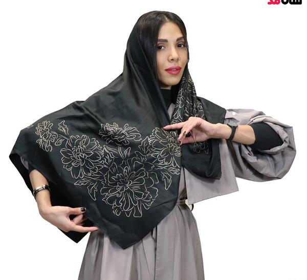 عکس روسری ساتن مشکی ساده