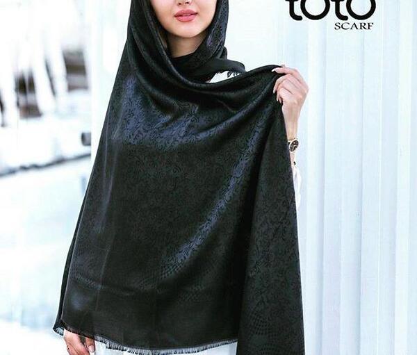 عکس روسری ساتن مشکی ساده