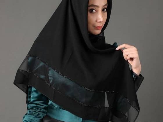 عکس شال مشکی ساده