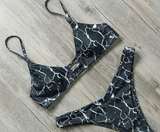 عکس شورت مشکی ساده