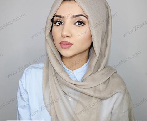عکس مدل بستن شال مشکی ساده
