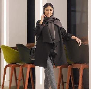 عکس مانتو مشکی ساده کوتاه