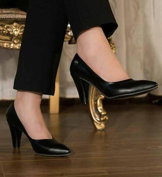 عکس کفش پاشنه بلند مشکی ساده