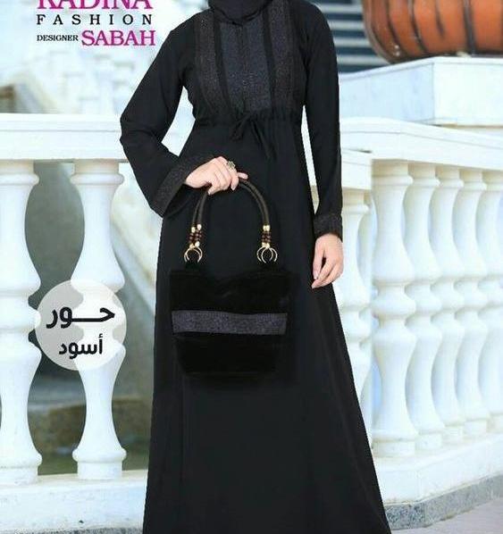 عکس مانتو مشکی ساده بلند