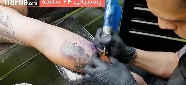 عکس اسکلت روی دست