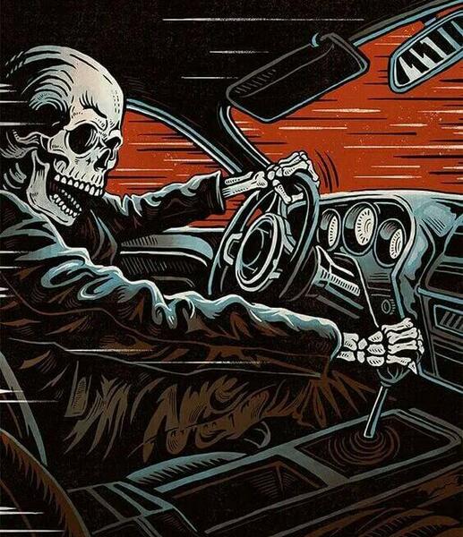 عکس اسکلت روی موتور