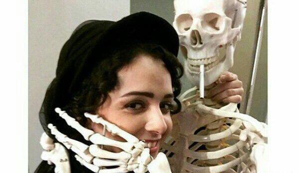 عکس اسکلت سیگاری