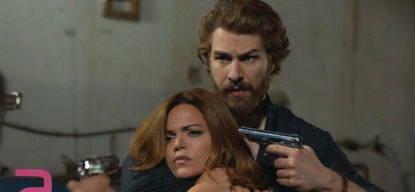 عکس عاشقانه زلیخا و دمیر