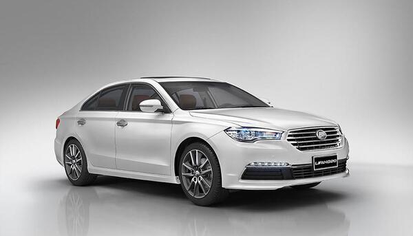 عکس ماشین لیفان سواری