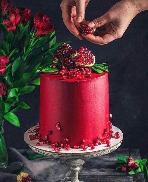عکس مینی کیک قرمز