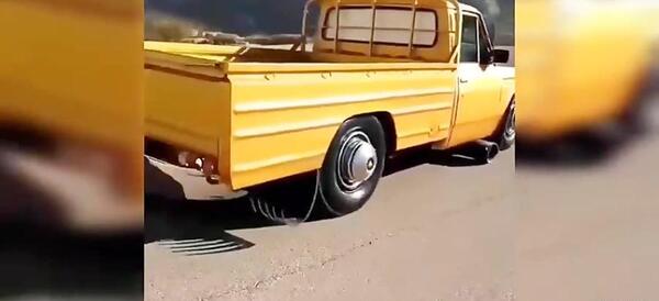 عکس نیسان طلایی