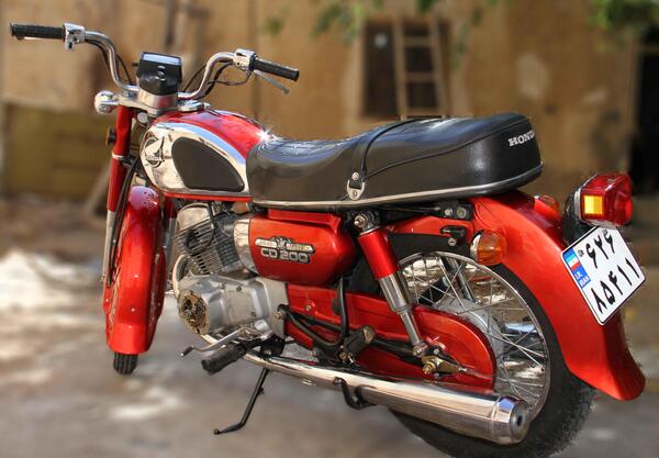 عکس هوندا 200