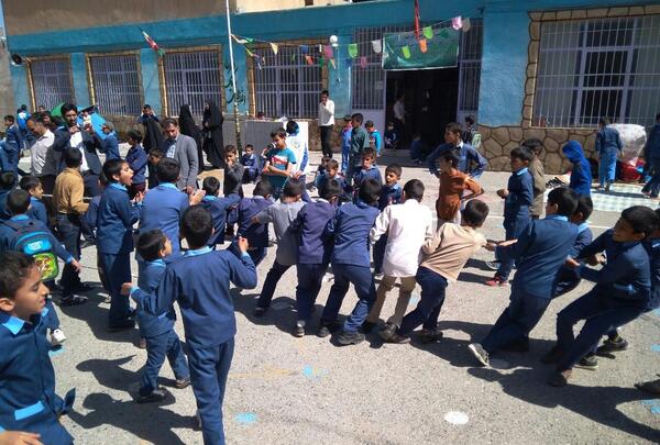 عکس شادی بچه ها در مدرسه
