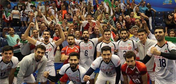 عکس شادی تیم ملی والیبال ایران