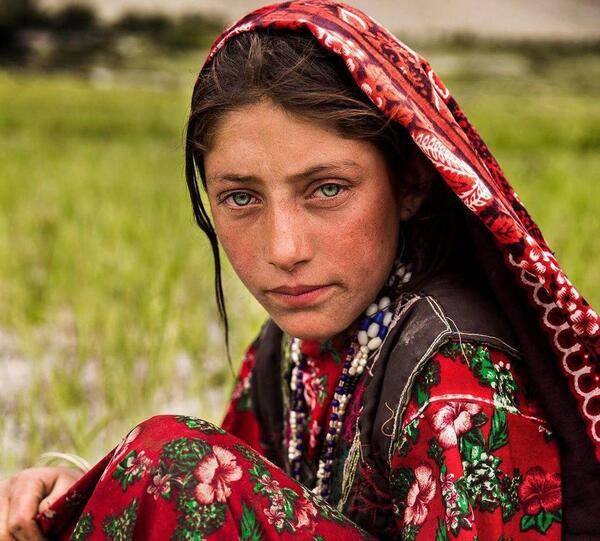 عکس زیباترین دختر سرخپوست