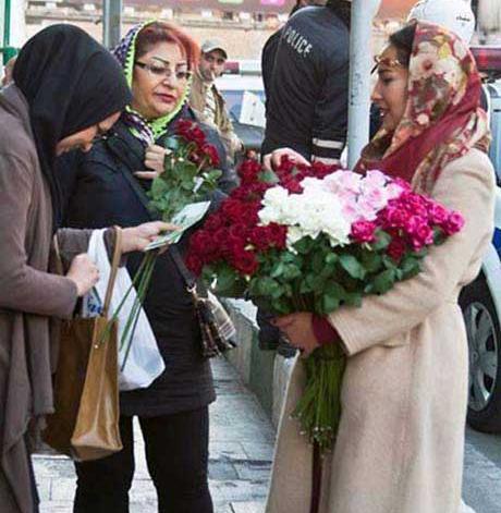 عکس زیباترین دختر گل فروش