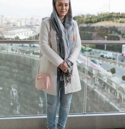 عکس مانتو خاکستری