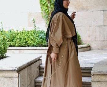 عکس مانتو بلند با کفش اسپرت
