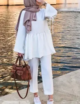 عکس مدل مانتو سال ۱۴۰۳ جلو بسته