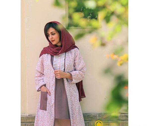 عکس مدل مانتو جلو باز اسپرت صورتی