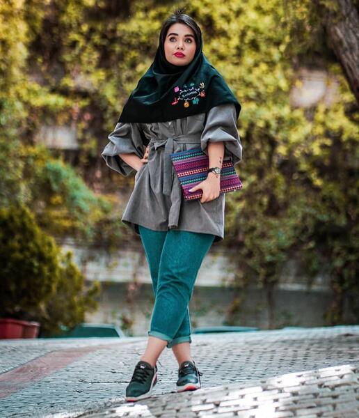 عکس مدل مانتو جلو باز زنانه در اینستاگرام