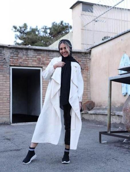 عکس مدل مانتو جلو باز سفید