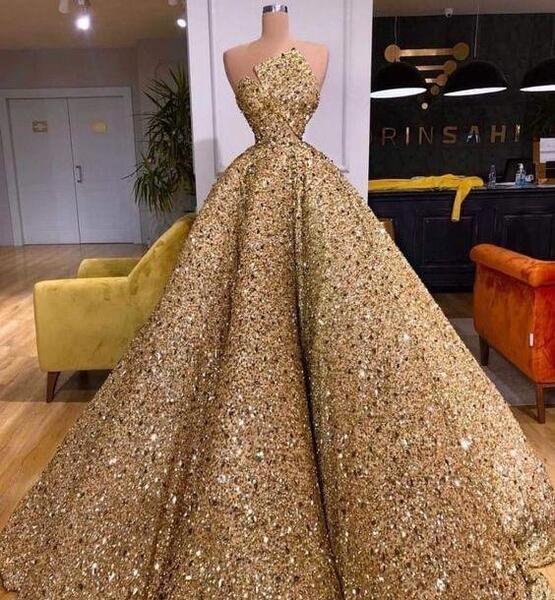 عکس لباس مجلسی پف دار بلند