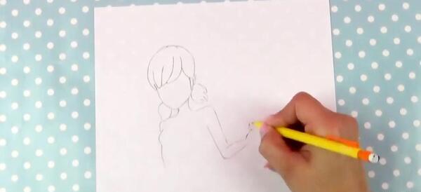 عکس نقاشی دختر کفشدوزکی و گربه ی سیاه