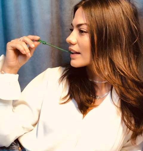 عکس های demet ozdemir
