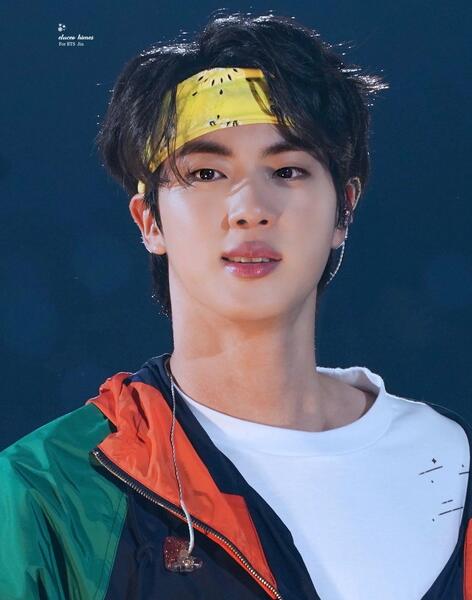 عکس های jin در گروه bts