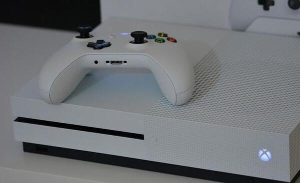 عکس های xbox one s