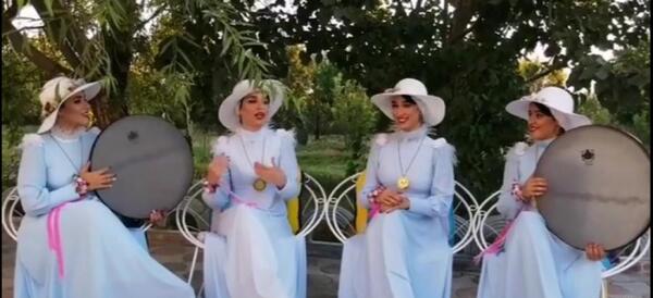 عکس اینستا گروه ملی مهربانو