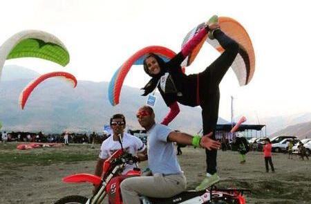 عکس ارشا اقدسی و مهسا احمدی