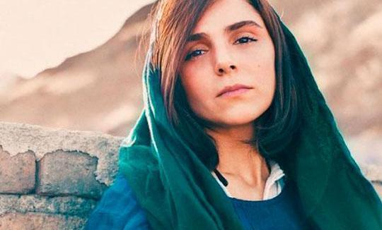 عکس بازیگر نقش میجان در کلبه ای در مه