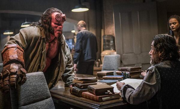 عکس بازیگر نقش hellboy
