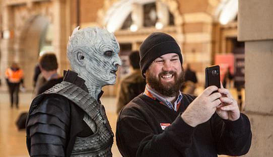 عکس بازیگر نقش night king