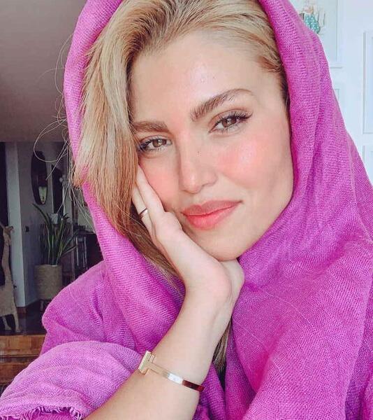 عکس مونا کاکاوند