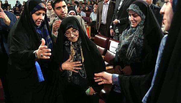 عکس فیلم شبی که ماه کامل شد