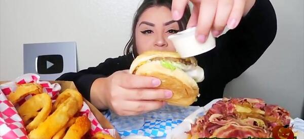 عکس سوتی چالش غذا جدید