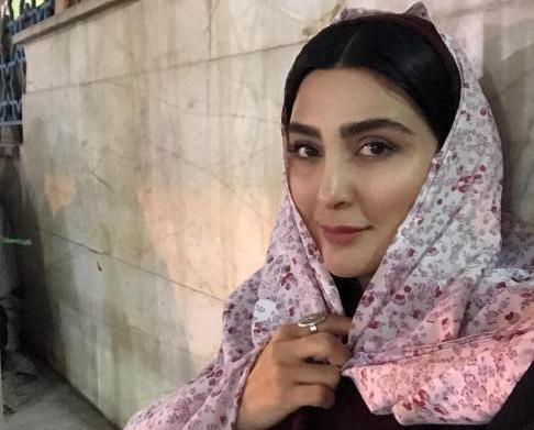 عکس عزاداری خانم