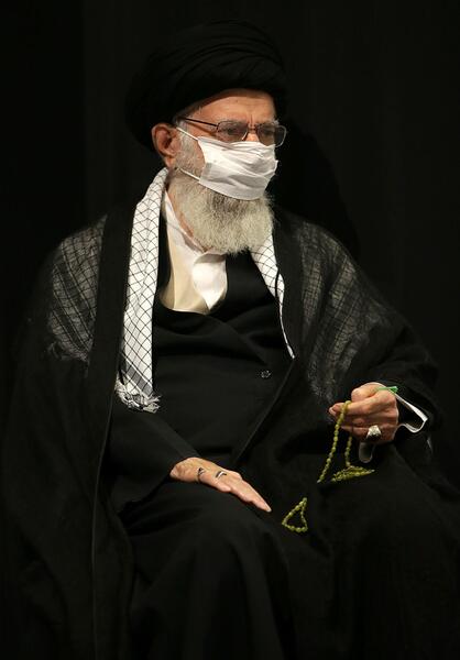 عکس عزاداری رهبری