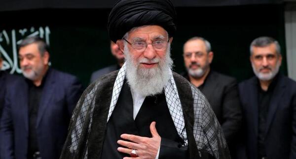 عکس رهبر عزاداری امام حسین